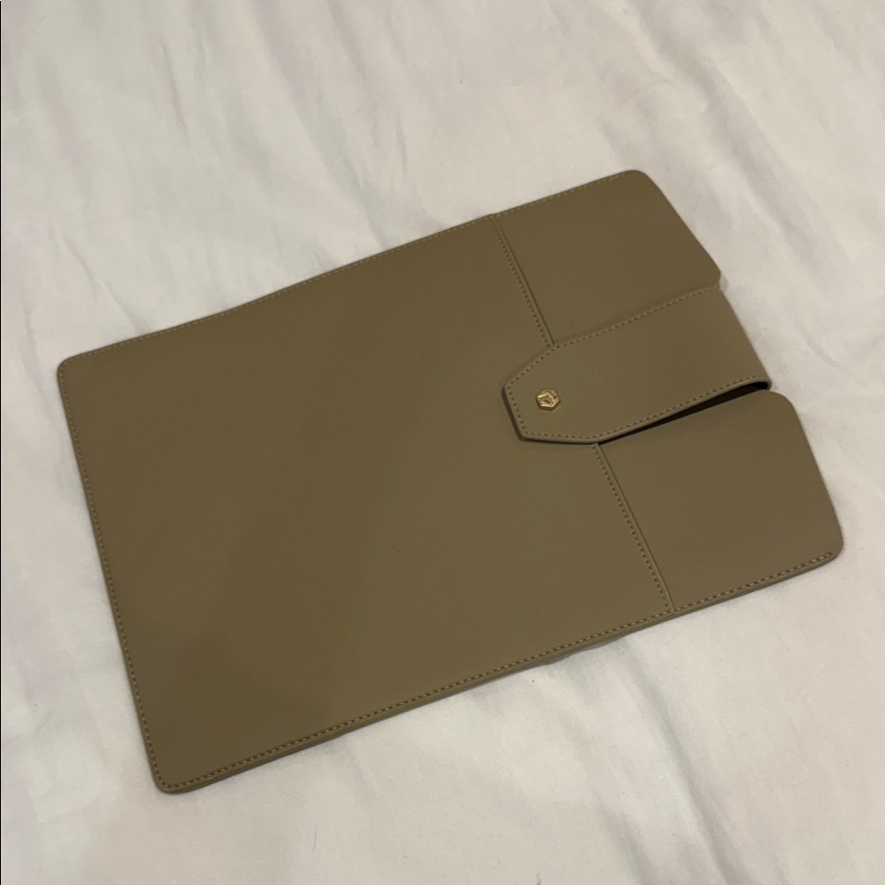 Neutral Tan Leather Laptop/iPad Sleeve